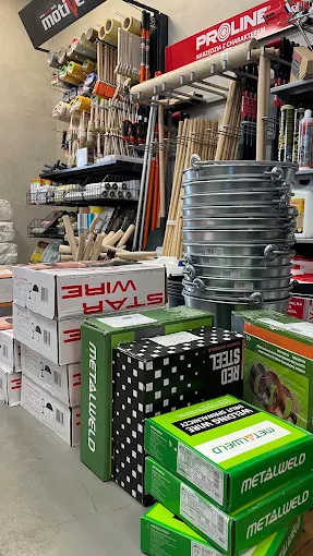Materiały spawalnicze i wyposażenie warsztatowe w sklepie Megaton